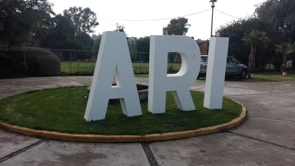 letras corporeas acero