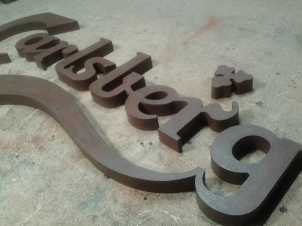 letras corporeas vintage carlsberg